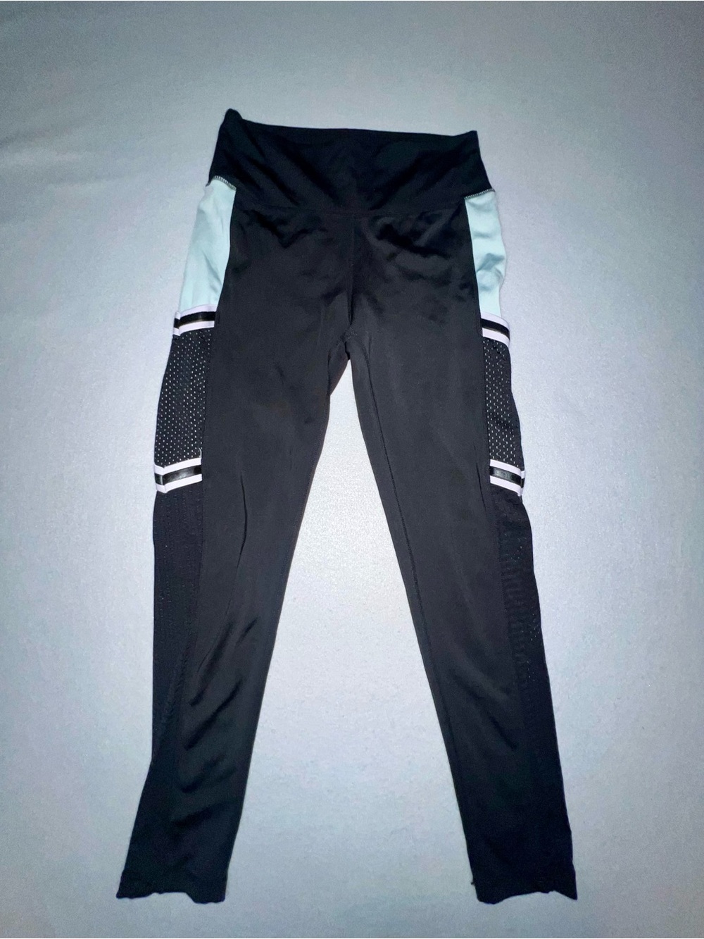 BCBGeneration Black Light Blue Active Leggings Size M Mesh Pockets